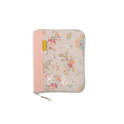 Protège carnet de santé à broder