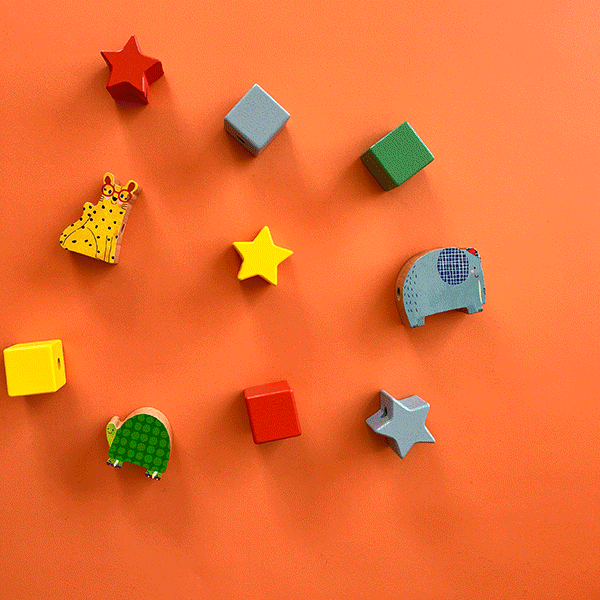 Jeu de perles en bois a enfiler Les Toupitis Moulin Roty